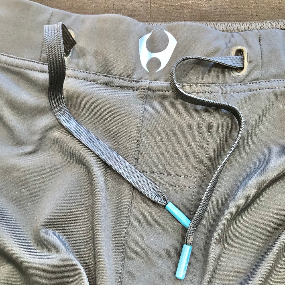 Hylete Men's Helix Workout Above the Knee Shorts Large Red/Blue - Lot of 2 - Picture 6 of 13